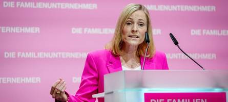 familienunternehmer ziehen gerade noch rechtzeitig die notbremse