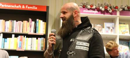 hunde-influencer „the godfather of dogs löst in augsburg große emotionen aus