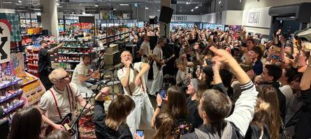 Kraftklub spielt Geheimkonzert in Königsbrunn: So kam der Auftritt bei Betreiber und Besuchern an