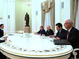 Krieg in der Ukraine: Trump drängt, Putin spielt auf Zeit