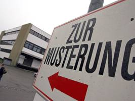 Vor der Entscheidung im Bundestag: Schülerstreik gegen neues Wehrdienstgesetz