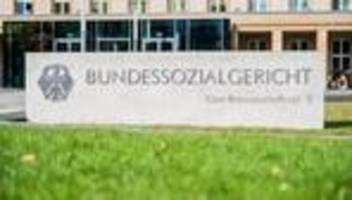 Klage von Leistungsempfängern: War Arbeitslosengeld II 2022 zu niedrig? Bundesgericht prüft