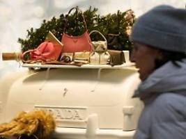 Königinnen der Modewelt: Prada übernimmt Versace komplett