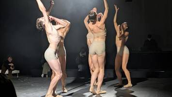 ballett-performance „dancae x chlär“: die kraftvolle anmut der techno-beats