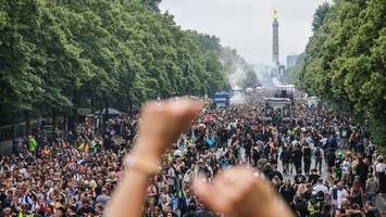 rave the planet 2026: veranstalter mit ersten details zur techno-parade