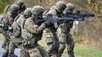 Gegen Wehrdienst-Pläne: Schulstreik und Demo in Berlin