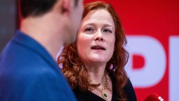 neues personal, aber kein plan: eine mammut-aufgabe für bettina könig