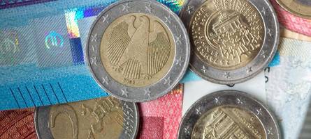 gast kann rechnung in restaurant nicht bezahlen