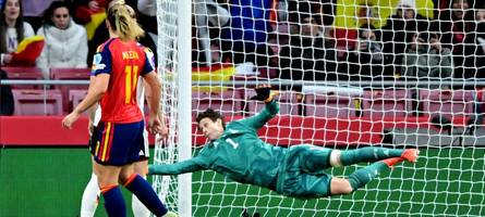 Verwehrte Krönung: Spanien tanzt DFB-Frauen aus