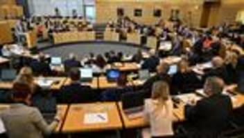 Aktuelle Stunde: Umstrittene Novelle soll Opfern häuslicher Gewalt helfen