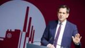 Europas größter Autobauer: Ministerpräsident Lies bei VW-Versammlung in Wolfsburg