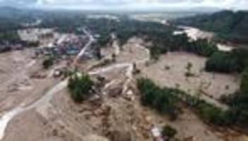 Hochwasser in Indonesien: Flutkatastrophe auf Sumatra: Zahl der Toten steigt auf 750