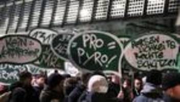 Innenministerkonferenz: Protest von Fußballfans zum Start der Innenministerkonferenz