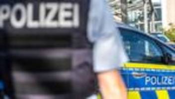 unfälle: vier verletzte bei zusammenstoß mit polizeitransporter
