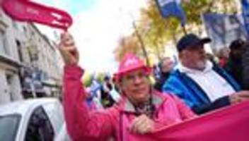 Öffentlicher dienst: beamtenbund verteidigt forderung nach sieben prozent mehr lohn