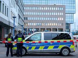 Bombendrohung gegen Banken: Polizei sperrt stundenlang Innenstadt von Mönchengladbach