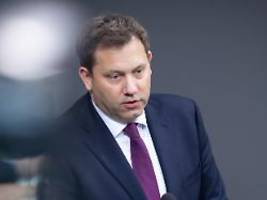 Defizit von fast 30 Milliarden: Klingbeil will Kommunen weitere Hilfen zuschießen