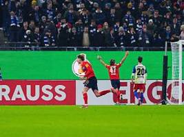 Traum-Freistoß und Elferschießen: Hamburger SV stolpert im Pokal-Nervenkrimi über Kiel