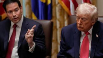 Trump schläft bei Kabinettssitzung ein: Wie fit ist der 79-Jährige?