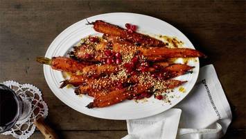 Orientalische Möhren mit Granatapfelkernen