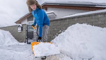 Sicher durch den Winter – was Eigentümer und Mieter bei Schnee und Glätte beachten müssen