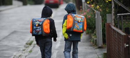 Fremder will zwei Kinder in sein Auto locken: Eltern in Augsburg sind beunruhigt