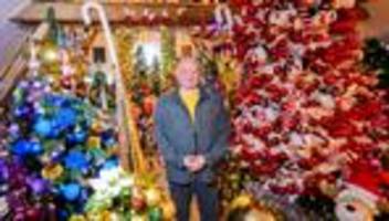 125.000 Christbaumkugeln: Neuer Weltrekordversuch: 621 Weihnachtsbäume im Haus