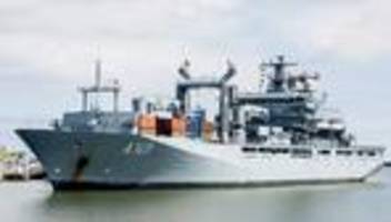 Auf Heimweg nach Wilhelmshaven: Krankheitsfälle an Bord bremsen deutsches Marineschiff aus