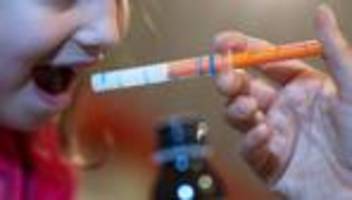 Bilanz nach Reformgesetz: Pharmabranche: Engpässe bei Kinderarzneien sind gesunken