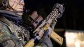 Rüstungsprojekte: Bundeswehr hat neues Sturmgewehr: G95 an Truppe übergeben