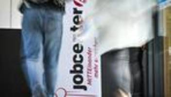 bürgergeld: gesundheitsprobleme halten viele bürgergeldempfänger von jobsuche ab