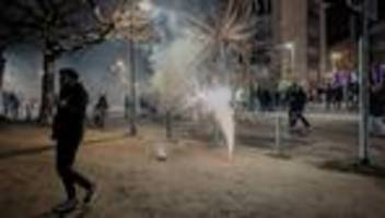 Pyrotechnik: Millionen Menschen fordern bundesweites Böllerverbot