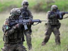 eher pflicht als freiwilligkeit : so weiten europäische länder den wehrdienst aus