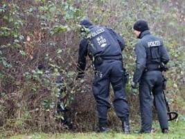 einsatz nahe des fundortes : polizei sucht im fall fabian tatrelevante gegenstände
