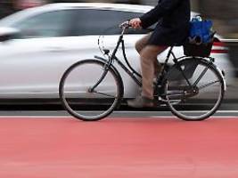 vorschrift für alle autos: bund plant verpflichtende warnsysteme gegen dooring-unfälle