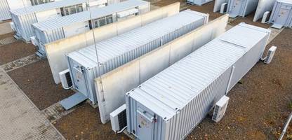 energiewende: energieversorger setzen verstärkt auf stromspeicher statt wasserstoff