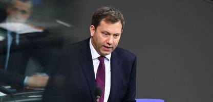 rente: lars klingbeil fordert eigene mehrheit bei rentenfrage
