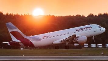 drama auf eurowings-flug nach hamburg: passagier stirbt auf tragische weise