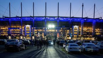 Nach Heimspiel: Mann beißt HSV-Fan in der S-Bahn mehrfach in die Beine