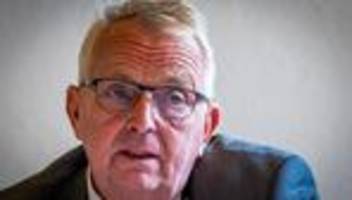 Wolf und Wald: Millionen-Gratisleistung und Milliardenumsatz aus Wäldern