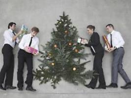 Aufmerksamkeit oder Bestechung?: Geschenke annehmen auf der Arbeit: Wann Vorsicht gilt