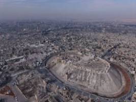 Ein Jahr nach Assads Sturz: Ist Syriens dunkle Ära vorbei?