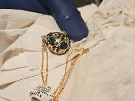 natürlich wiedergefunden: dieb scheidet gestohlenen fabergé-anhänger aus