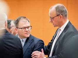 Schneider ist der Partycrasher: Bericht: Umweltminister stellt Merz vor Ministerpräsidenten bloß