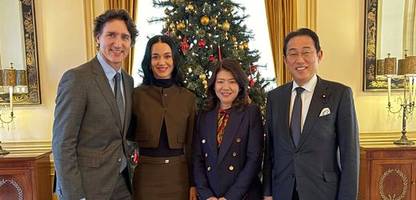 Justin Trudeau und Katy Perry zeigen sich gemeinsam bei Japans Ex-Premier Fumio Kishida