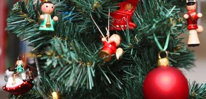 weihnachtsbäume: sind sie aus plastik klimafreundlicher?