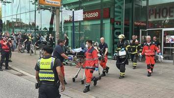 tödliche messerattacke im phoenix-center: 25-jähriger vor gericht