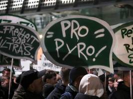 innenminister zu stadionsicherheit: „die schlimmsten maßnahmen sind vom tisch“