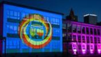 Kultur: Theater sucht Zeitzeugen für Stück über DDR-Stahlwerk EKO