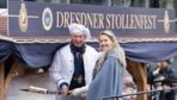 Riesiger Weihnachtsstollen: Festumzug und XXL-Striezel: Dresden feiert Stollenfest